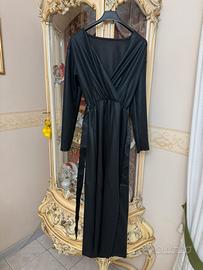 Abito nero lungo con scollo a V taglia unica