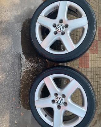 Cerchi in lega 17" con gomme VW