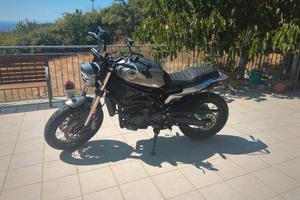 Benelli Leoncino 800 Trail