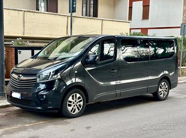 OPEL Vivaro 9 posti 2015