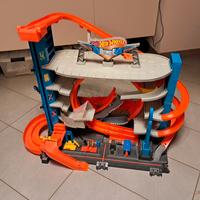 Hot Wheels Ultimate garage squalo