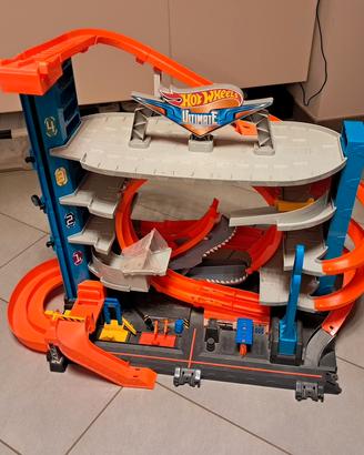 Hot Wheels Ultimate garage squalo