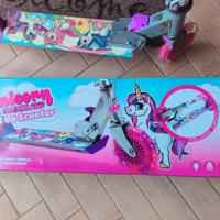 monopattino unicorno