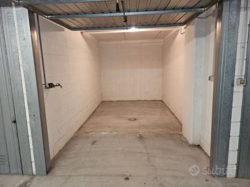 GARAGE VIA BELLETTINI 14mq