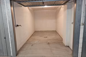 GARAGE VIA BELLETTINI 14mq