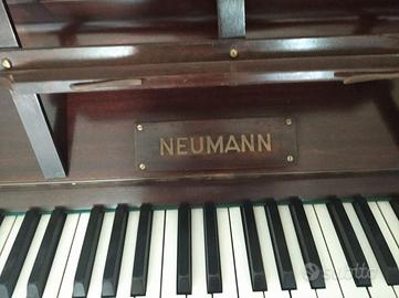 Pianoforte verticale