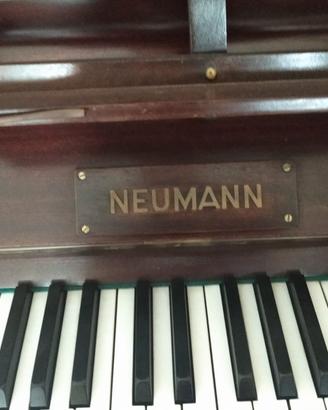 Pianoforte verticale