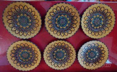Lotto 6 piatti decorativi in legno diametro cm.16