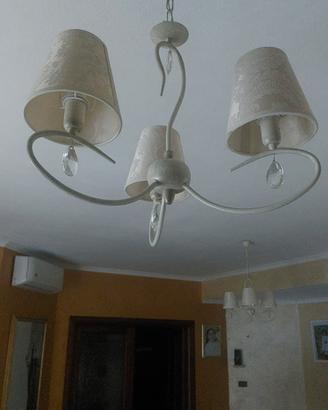 due lampadari più due appliques come nuovi 