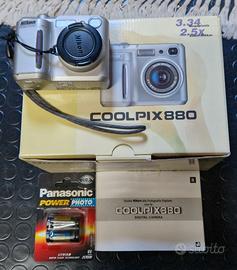 Nikon  Coolpix 880
