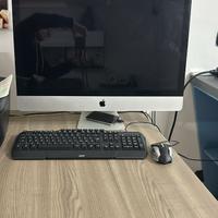 IMAC completo di tastiera e mouse