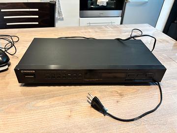Radio Pioneer F-551