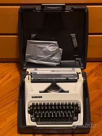 Macchina da scrivere Triumph