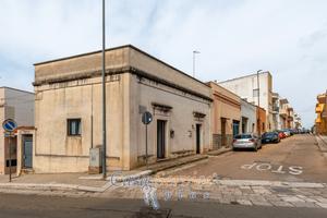 Abitazione indipendente con esposizione angolare