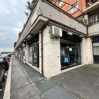 NEGOZIO A ROMA