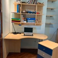 Scrivania + libreria