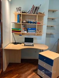 Scrivania + libreria