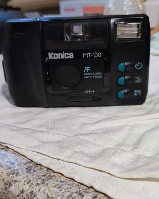 macchina fotografica Konica MT-100 vintage 