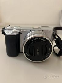 Sony a6400 con 16-50mm lens