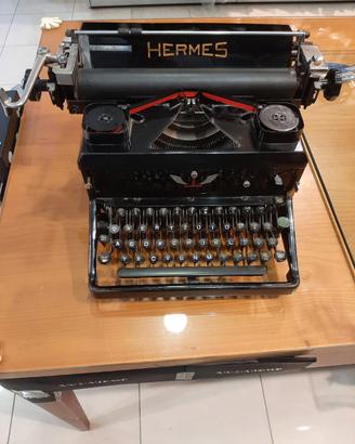 Macchina da scrivere Hermes