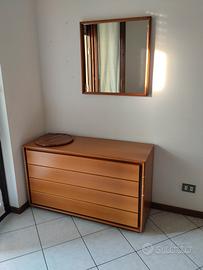 comodino e specchio 