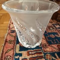 R. Lalique. Vaso in cristallo  "Lobelia"