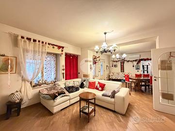 CASA SEMINDIPENDENTE A VALEGGIO SUL MINCIO