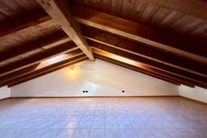 AMPIO BILOCALE CON MANSARDA A 5 km DA BARDOLINO