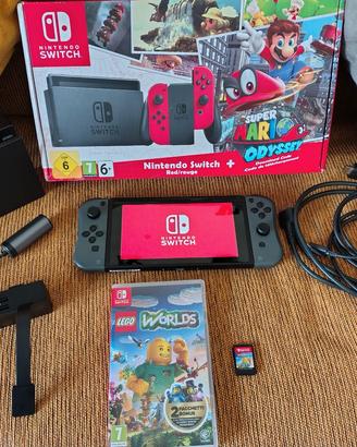 Nintendo Switch edizione Mario Odyssey 