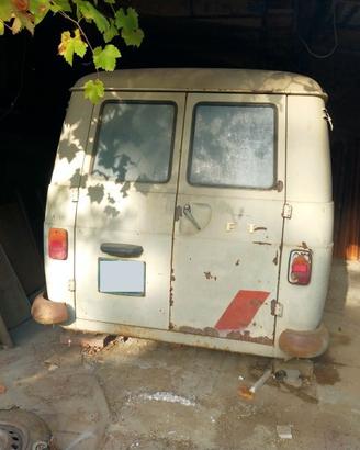 Furgone Fiat 238 anni '70 da restaurare