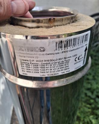 tubo coibentato  mai usato per stufa a pellet 