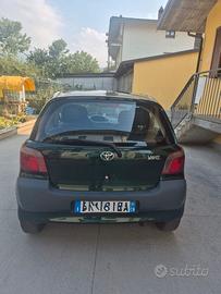 PER NEOPATENTATI - Toyota Yaris 1.0 - 5 porte