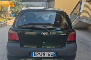 PER NEOPATENTATI - Toyota Yaris 1.0 - 5 porte