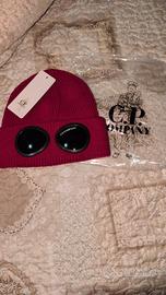 Berretto in lana CP Company di colore rosso