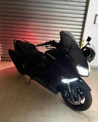Yamaha Tmax 530