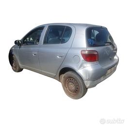 Ricambi usati per Toyota Yaris 1.0 benzina del 200