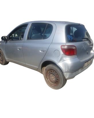 Ricambi usati per Toyota Yaris 1.0 benzina del 200