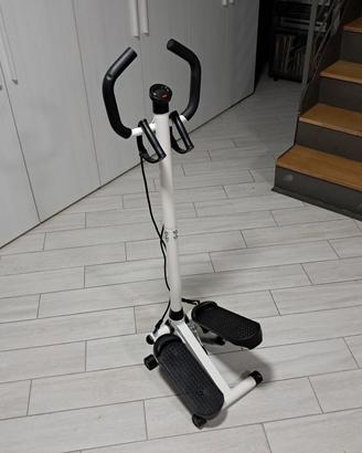 Stepper verticale con manubrio e display - Nuovo! 
