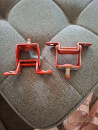 Cerniera per portellone posteriore