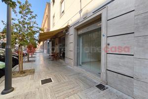 Negozio Latina [Cod. rif 3338047ACG]