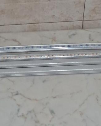 NEON LED 1 LUCE GIALLA ALTRI LUCE BIANCA PREZZO €5