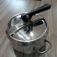 Pentola a pressione Lagostina 