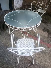 tavolo in ferro battuto 