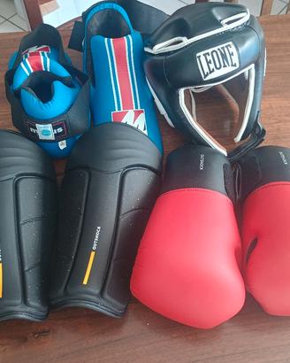 Attrezzatura completa da combattimento 