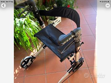 Ausilio per anziani o disabili. Deambulatore