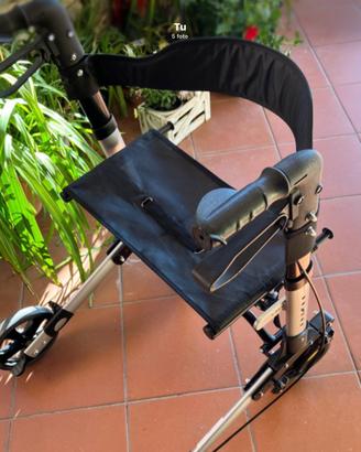 Ausilio per anziani o disabili. Deambulatore