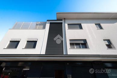 3 LOCALI A NOVI DI MODENA