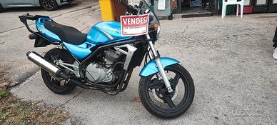 Moto Kawasaki 500 ER5