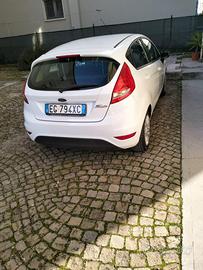 Auto Ford Fiesta