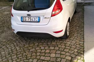 Auto Ford Fiesta
